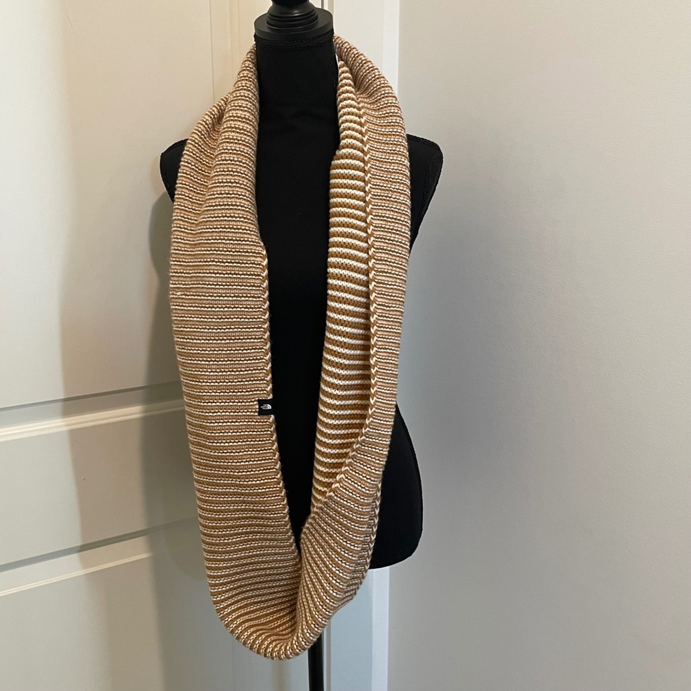 The North Face Womens Striped Infinity Scarf Tan White Chunky Knit One Size